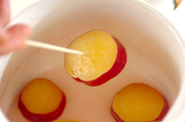 サツマイモのレモン煮の作り方の手順2