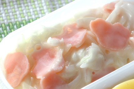 玉ネギとハムのマリネ