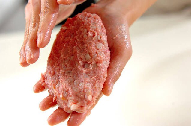 麦入りハンバーグの作り方の手順4