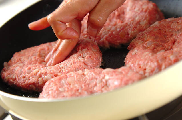 麦入りハンバーグの作り方の手順5