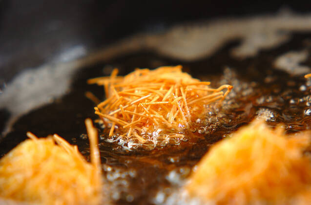 エビ団子のイガイガ揚げの作り方の手順8