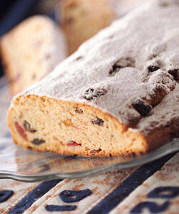 スライスしていただくシュトーレン