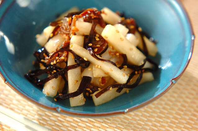 塩もみ大根と佃煮の和え物