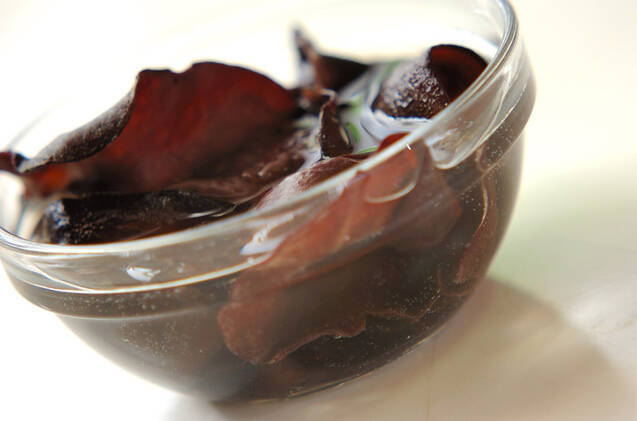 キクラゲと青菜のからし和えの作り方の手順1