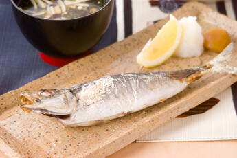 アジの塩焼き