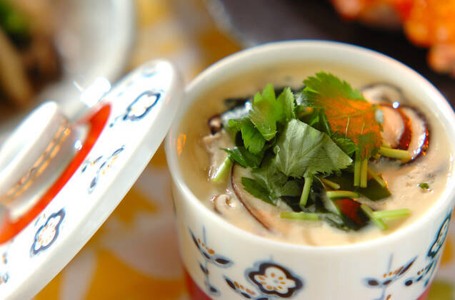 ワカメ入り茶碗蒸し