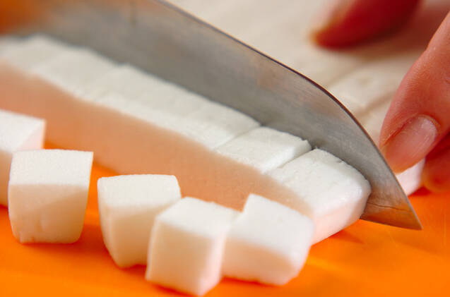 玉ネギとハンペンの冷やし汁の作り方の手順1