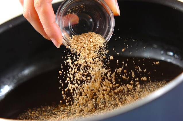 カレイのゴマ風味煮物の作り方の手順7