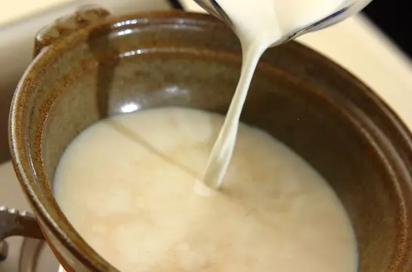 鶏肉と野菜のミルク鍋の作り方2