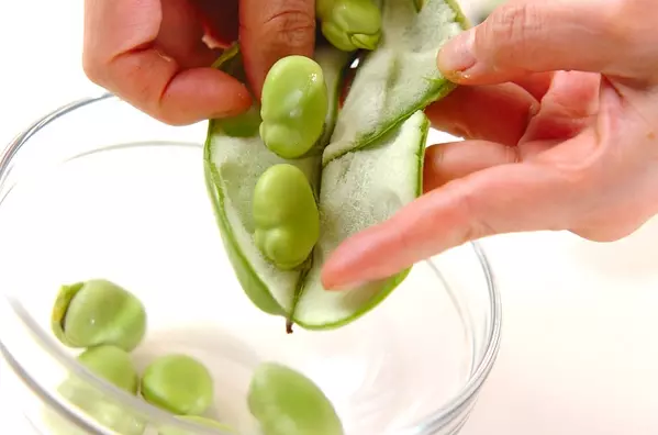 春キャベツのペペロンチーノの下準備2