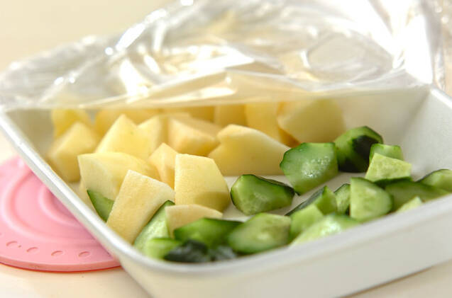 キュウリとリンゴの和え物の作り方の手順4