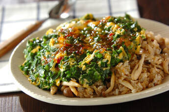 ニラ玉オムライス