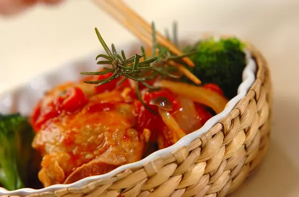 チキンのハーブトマト煮の作り方4