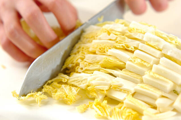 白菜とジャコのスープ煮の作り方の手順1