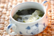 餅入りワンタンスープ