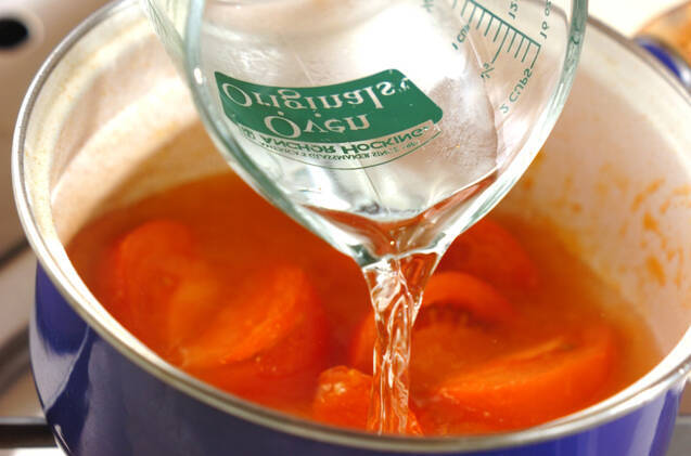 トマトとオクラのスープの作り方の手順2