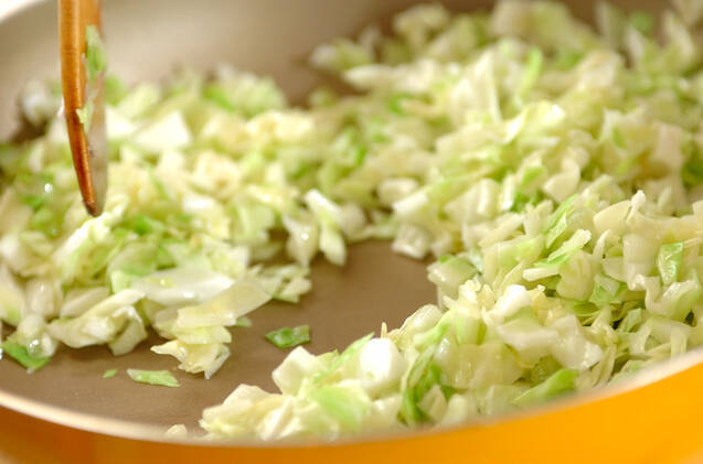 チーズカレーバーグの作り方の手順1