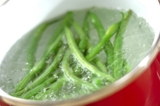 サヤインゲンの炒め物の作り方の手順1