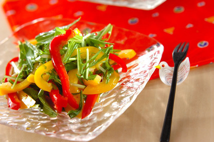 パプリカと粒マスタードドレッシングのサラダ