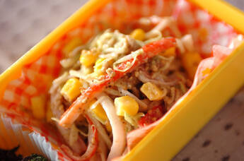 カニカマとキャベツのゴマサラダ