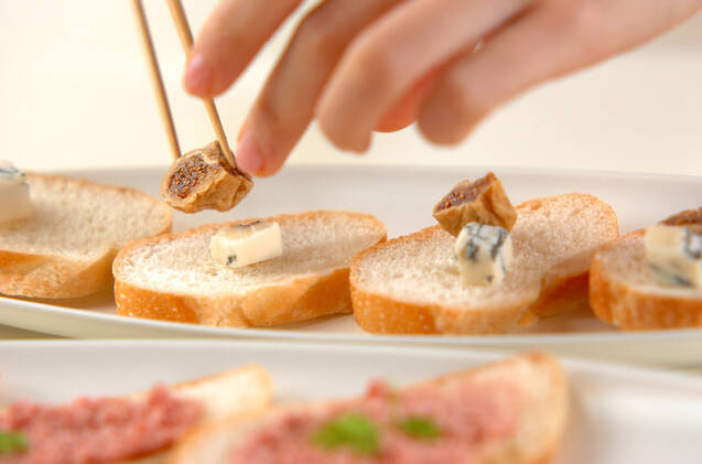コンビーフとブルーチーズのカナッペの作り方の手順5