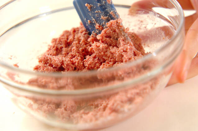 コンビーフとブルーチーズのカナッペの作り方の手順4