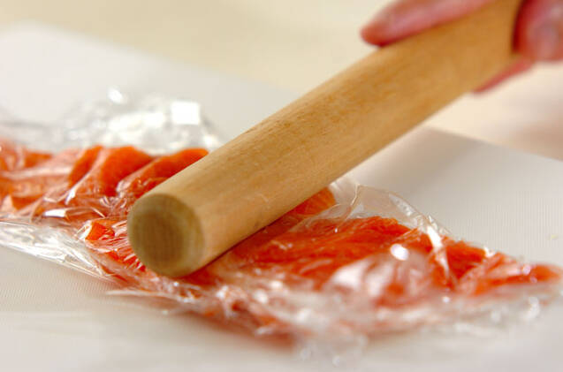 鮭のゴマまぶし焼きの作り方の手順1