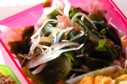 ミョウガとワカメの酢の物