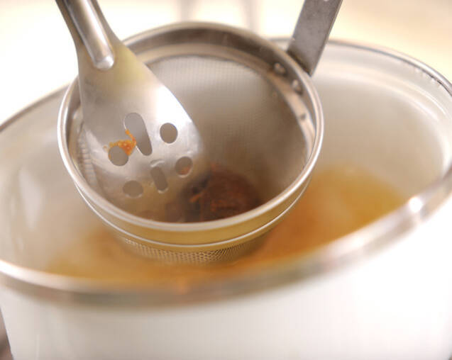 カニ風みそ汁の作り方の手順2