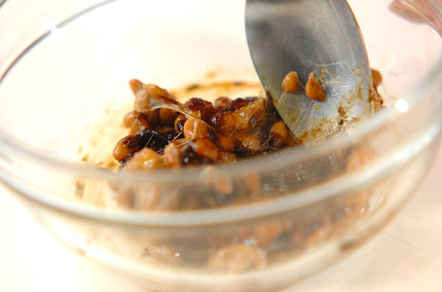 香ばしい厚揚げの納豆チーズのせトースターで簡単の作り方の手順2