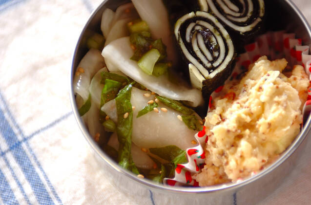 カブの昆布茶和え