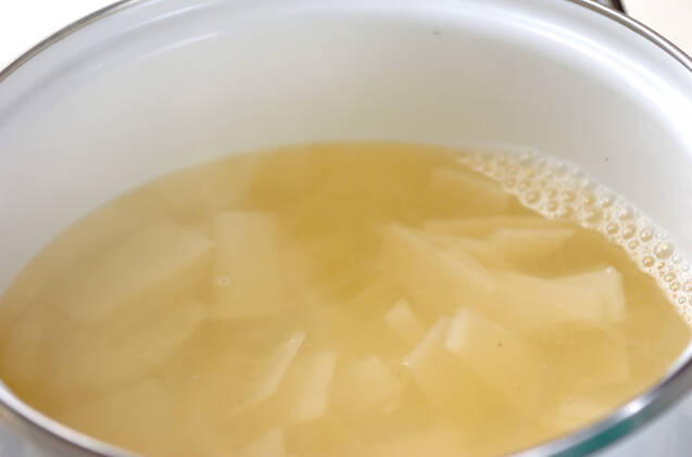 白玉団子のみそ汁の作り方の手順4