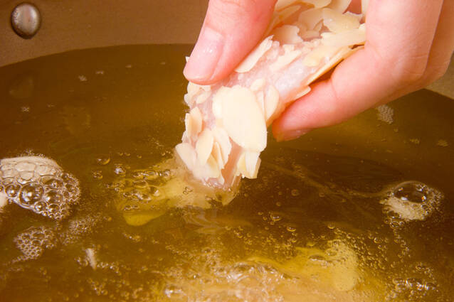 ささ身のアーモンド揚げの作り方の手順3