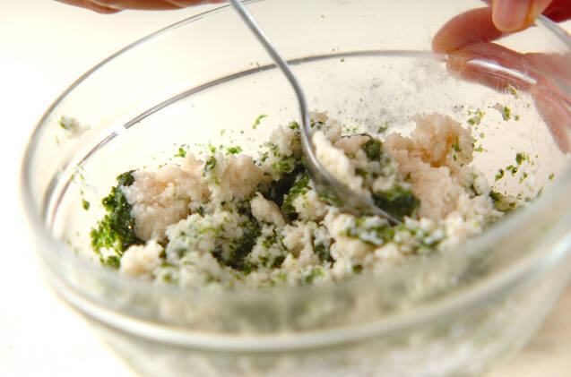 アオサとレンコンの団子汁の作り方の手順3