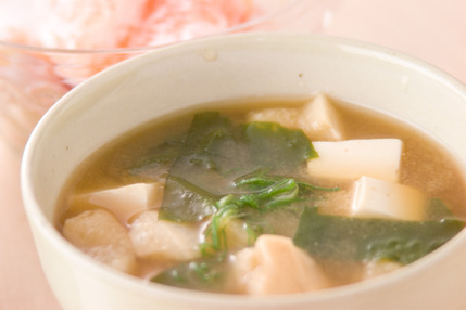 豆腐とワカメのみそ汁