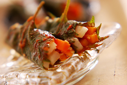 ナムルのピリ辛大葉巻き