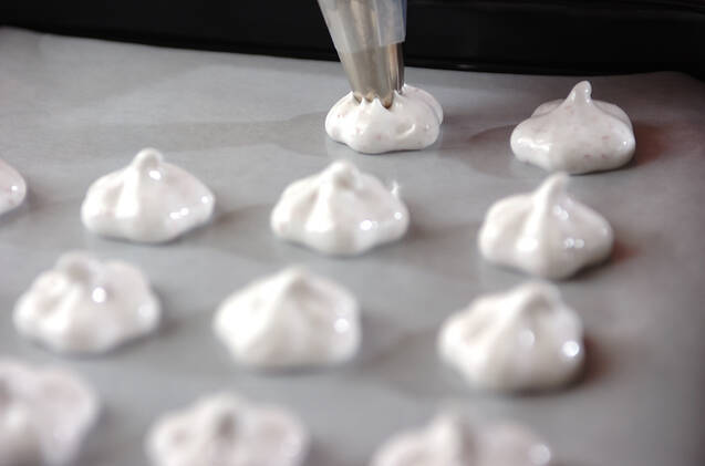 サクサクしゅわ～！SAKURA色のメレンゲクッキー by 中島 和代さんの作り方の手順4