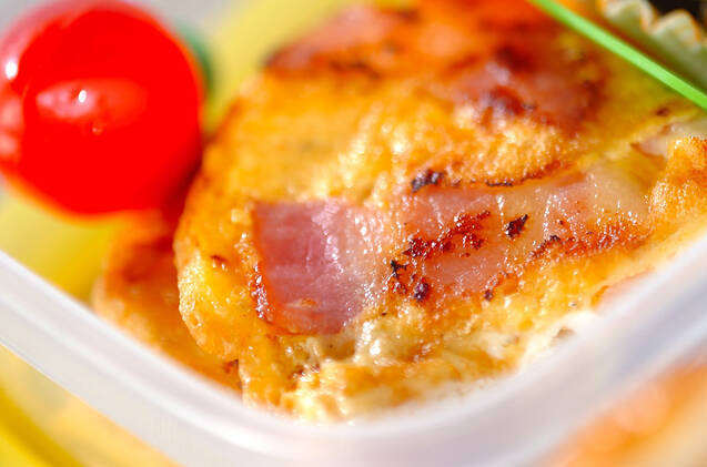 ベーコンと卵のペタンコ焼き