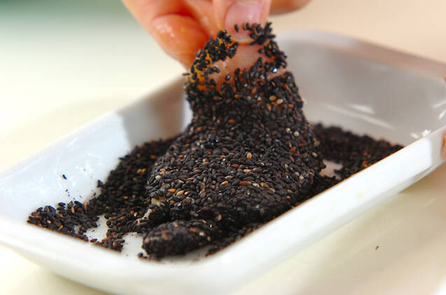 鶏むね肉のゴマ揚げの作り方の手順4