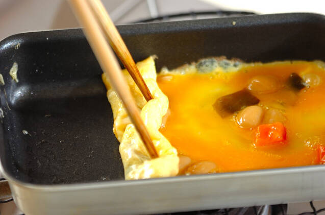 煮豆の卵焼きの作り方の手順2