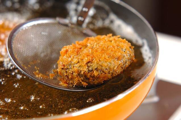 イカスミコロッケの作り方の手順8