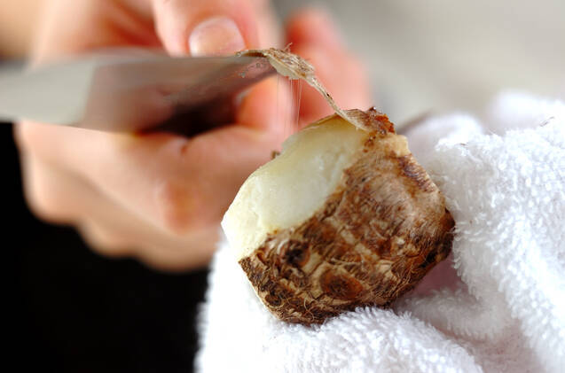 里芋のもちもち揚げ団子の作り方の手順1