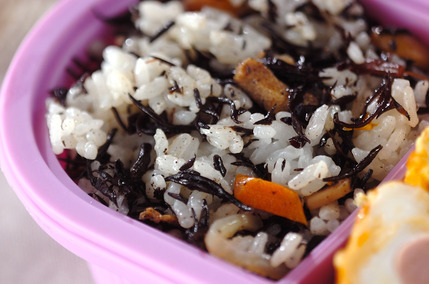 ヒジキ混ぜご飯