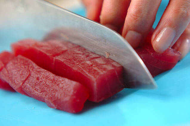 イカとマグロのコチュジャン和えの作り方の手順1