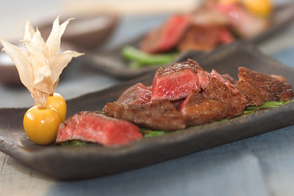 牛肉のグリエ　塩とゴマ油で