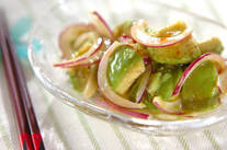 アボカドのエスニックサラダ