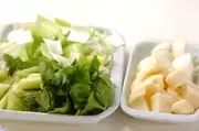 セロリのスープの下準備1