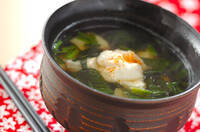 タラとホウレン草のとろろ汁