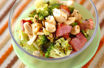 ベーコンのナッツ炒め