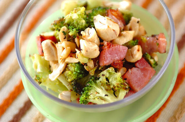 ベーコンのナッツ炒め